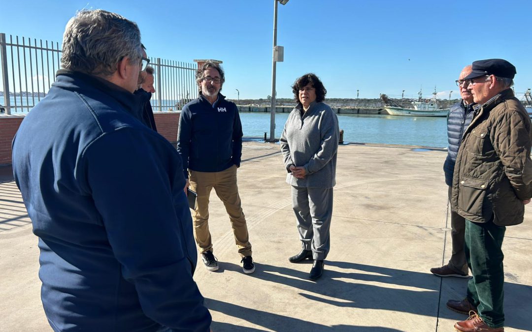 IU Sanlúcar apoya dar uso a la parcela que está frente al puerto de Bonanza para manufacturar los productos de la mar